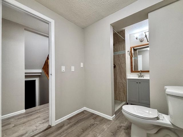 1414 W Danube Road, Fridley, MN 55432