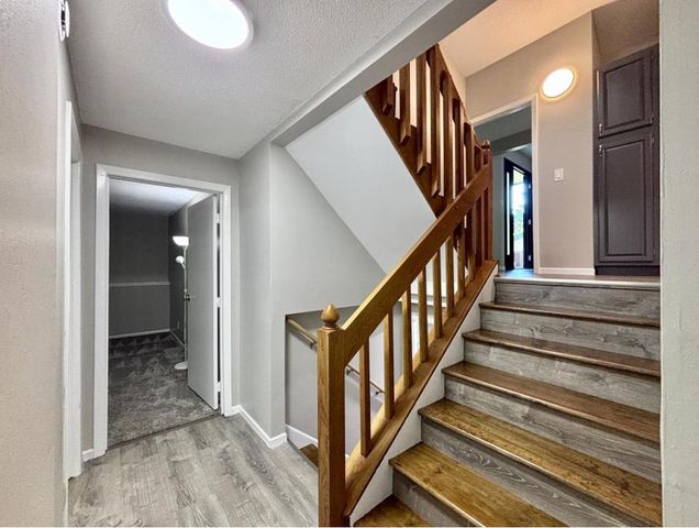 1414 W Danube Road, Fridley, MN 55432
