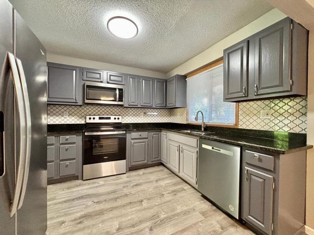 1414 W Danube Road, Fridley, MN 55432