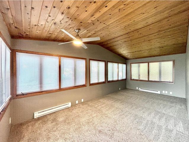 1414 W Danube Road, Fridley, MN 55432