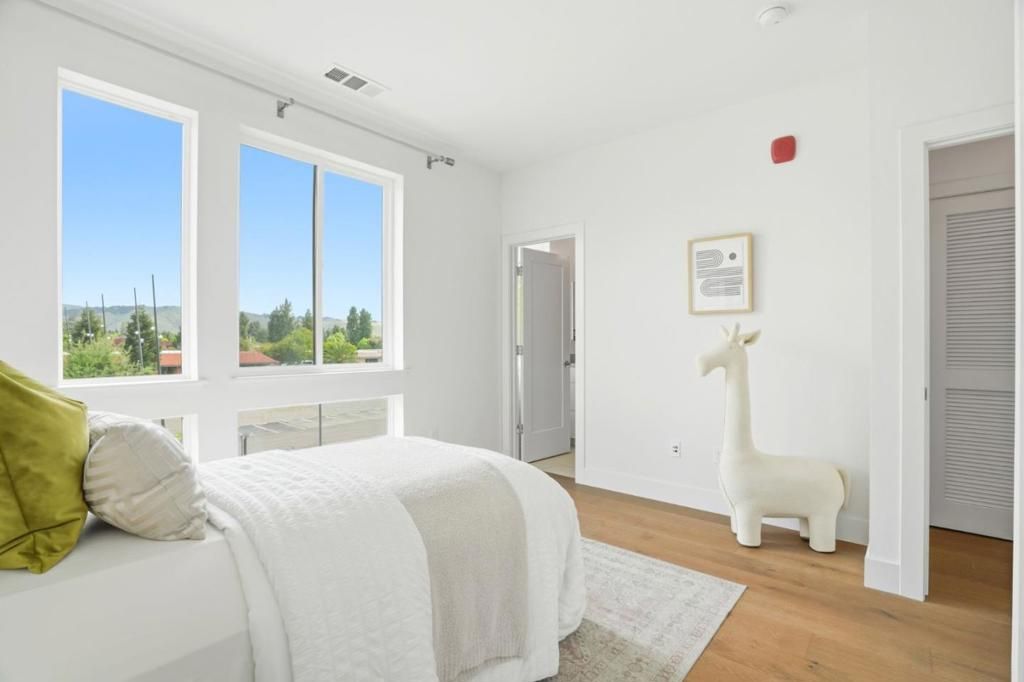 Image 23 of property listing at 39185 State Street, Fremont, CA 94538