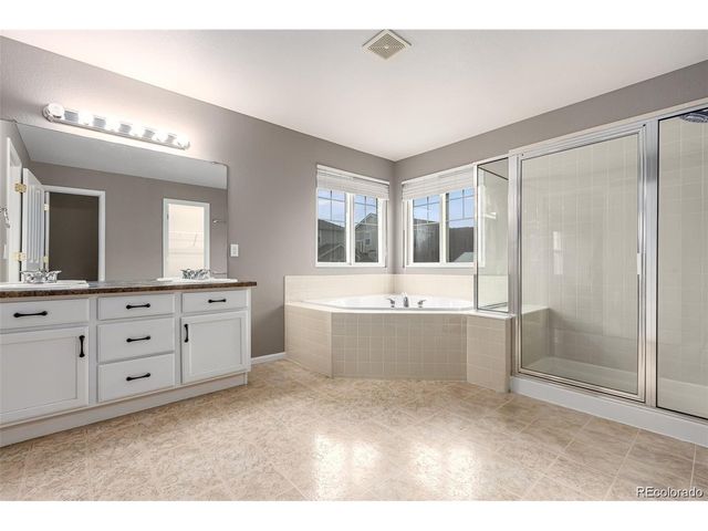 20991 E Greenwood Pl, Aurora, CO 80013