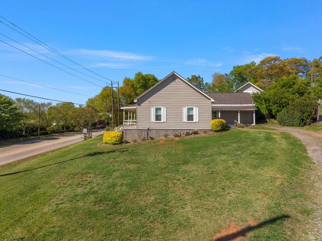 8328 Valley Falls Road, Boiling Springs, SC 29316