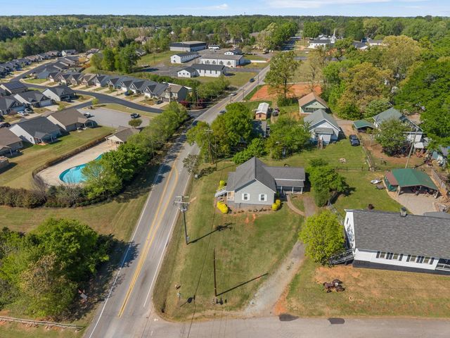 8328 Valley Falls Road, Boiling Springs, SC 29316