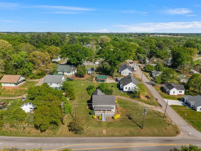 8328 Valley Falls Road, Boiling Springs, SC 29316
