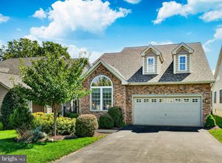 104 PINE VALLEY DR, Avondale, PA 19311