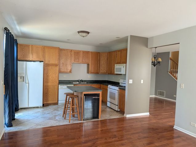 477 Peregrine Parkway D, Bartlett, IL 60103