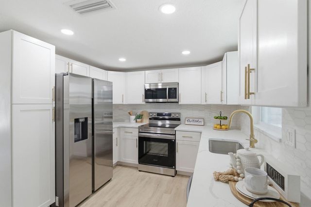 4760 SEVILLE DRIVE, Sarasota, FL 34235