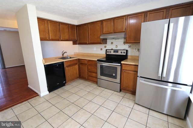 2086 TANGLEWOOD DR, Waldorf, MD 20601