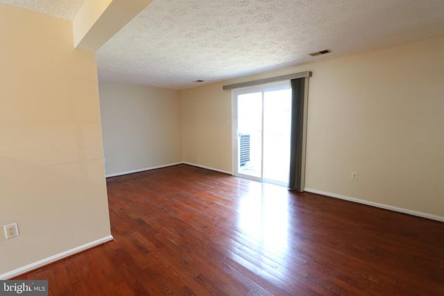 2086 TANGLEWOOD DR, Waldorf, MD 20601