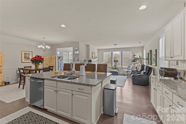 129 Johnson Manor Street, Mooresville, NC 28115