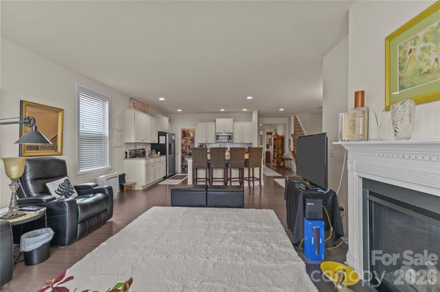 129 Johnson Manor Street, Mooresville, NC 28115