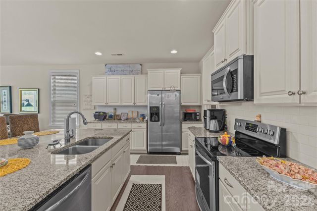 129 Johnson Manor Street, Mooresville, NC 28115