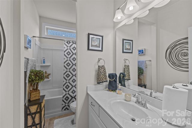 129 Johnson Manor Street, Mooresville, NC 28115