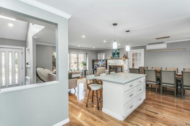 9 Cold Spring Hills Road, Huntington, NY 11743