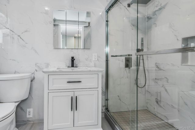 9 Cold Spring Hills Road, Huntington, NY 11743