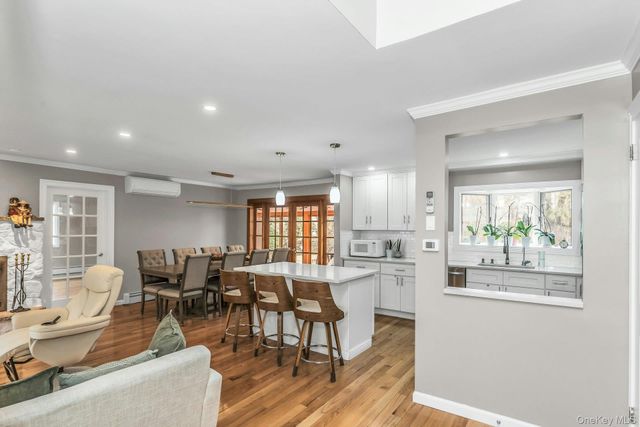 9 Cold Spring Hills Road, Huntington, NY 11743