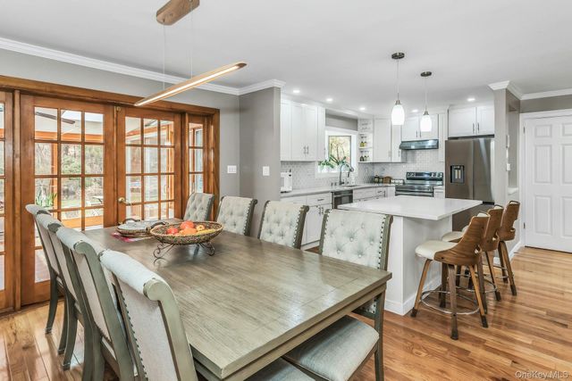 9 Cold Spring Hills Road, Huntington, NY 11743