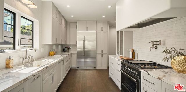 341 S Roxbury Drive, Beverly Hills, CA 90212