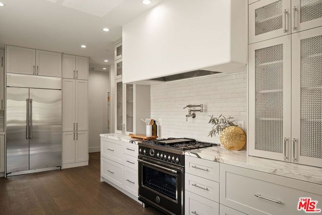 341 S Roxbury Drive, Beverly Hills, CA 90212