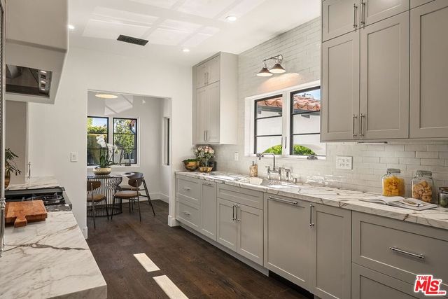 341 S Roxbury Drive, Beverly Hills, CA 90212