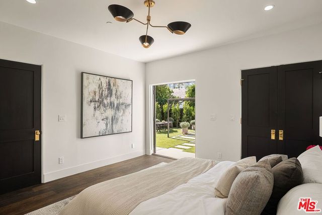 341 S Roxbury Drive, Beverly Hills, CA 90212