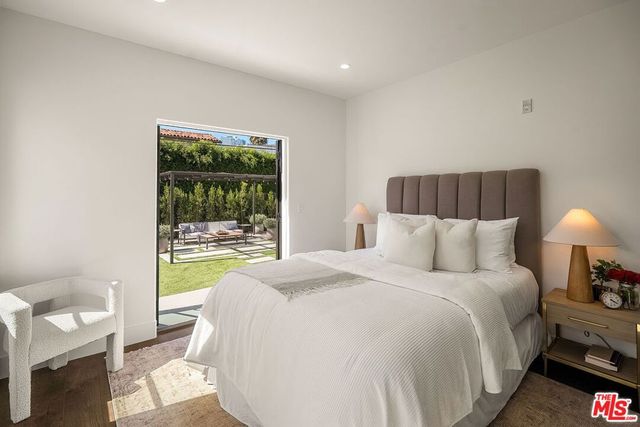 341 S Roxbury Drive, Beverly Hills, CA 90212