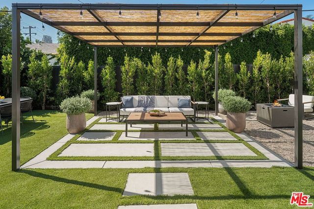 341 S Roxbury Drive, Beverly Hills, CA 90212