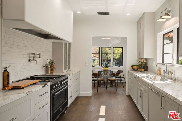 341 S Roxbury Drive, Beverly Hills, CA 90212