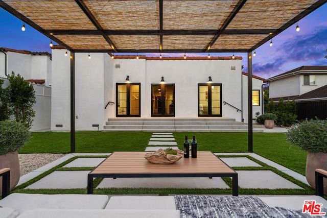 341 S Roxbury Drive, Beverly Hills, CA 90212