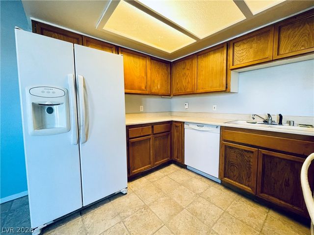 3716 Snorkel Circle 2, Las Vegas, NV 89108