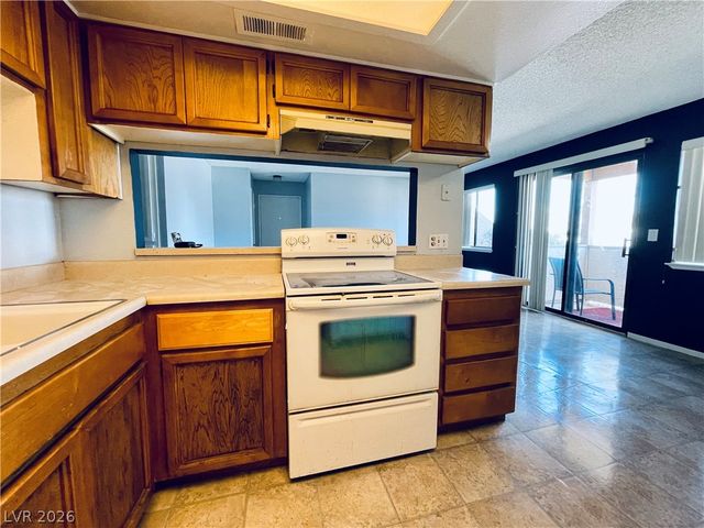 3716 Snorkel Circle 2, Las Vegas, NV 89108