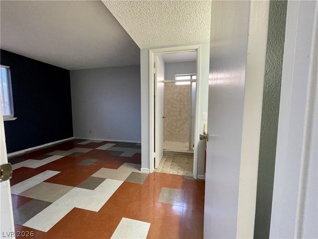 3716 Snorkel Circle 2, Las Vegas, NV 89108