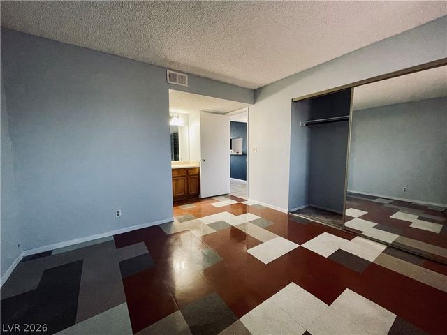 3716 Snorkel Circle 2, Las Vegas, NV 89108