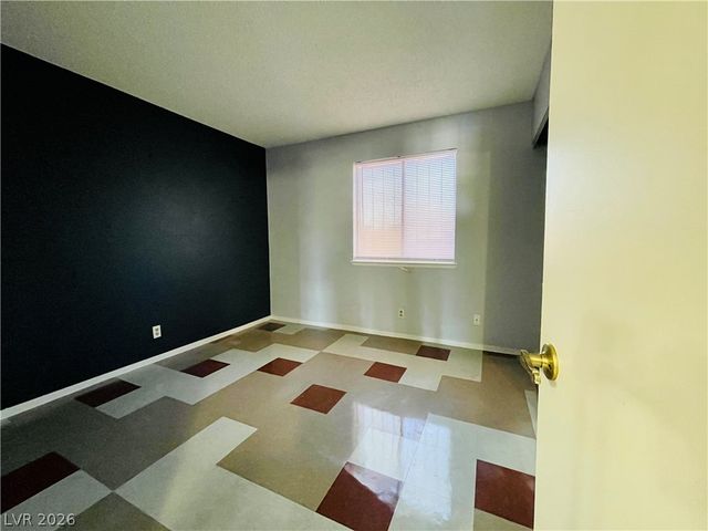 3716 Snorkel Circle 2, Las Vegas, NV 89108