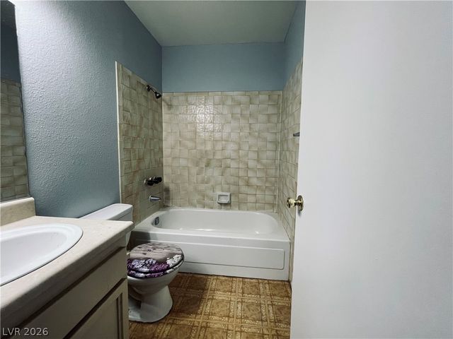 3716 Snorkel Circle 2, Las Vegas, NV 89108