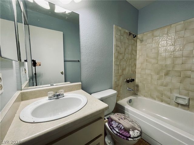 3716 Snorkel Circle 2, Las Vegas, NV 89108