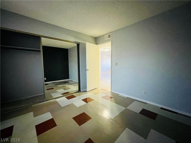 3716 Snorkel Circle 2, Las Vegas, NV 89108