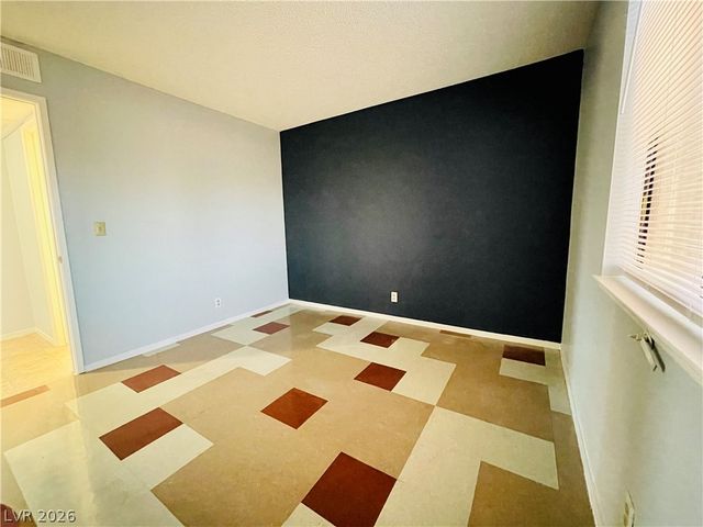 3716 Snorkel Circle 2, Las Vegas, NV 89108