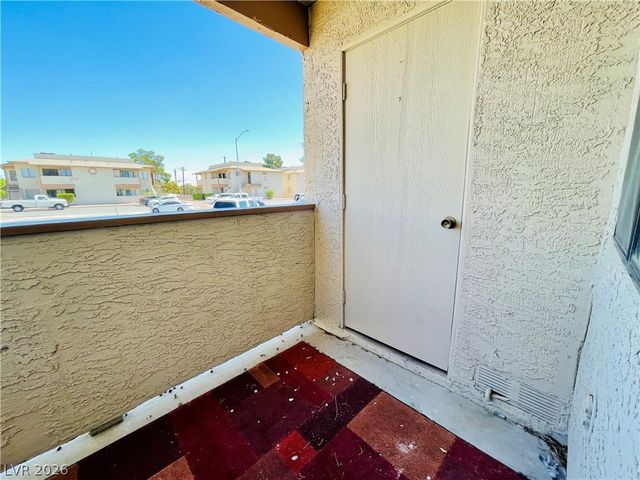 3716 Snorkel Circle 2, Las Vegas, NV 89108