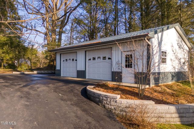 2111 Lee Highway, Bristol, VA 24201