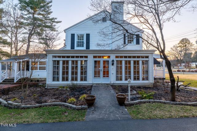 2111 Lee Highway, Bristol, VA 24201