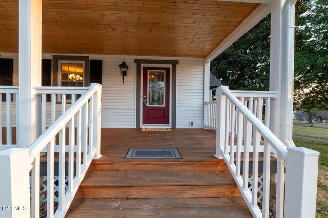 2111 Lee Highway, Bristol, VA 24201