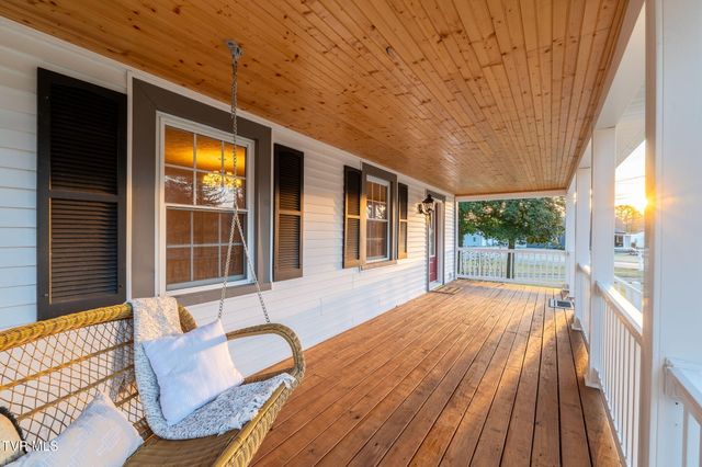 2111 Lee Highway, Bristol, VA 24201