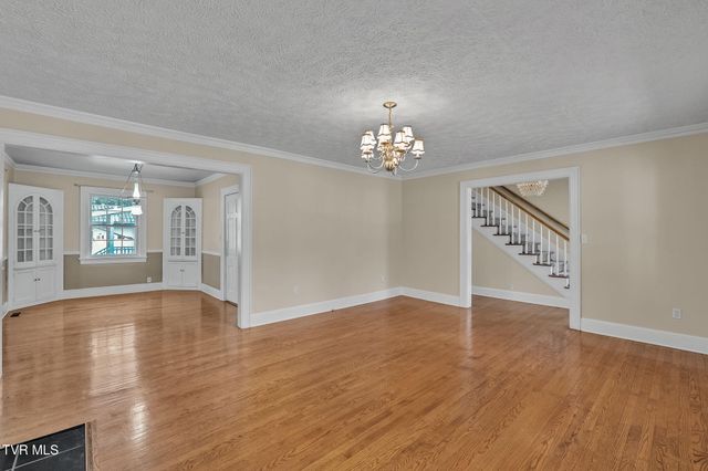 2111 Lee Highway, Bristol, VA 24201