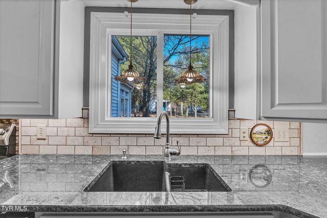 2111 Lee Highway, Bristol, VA 24201