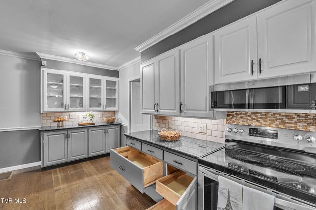 2111 Lee Highway, Bristol, VA 24201