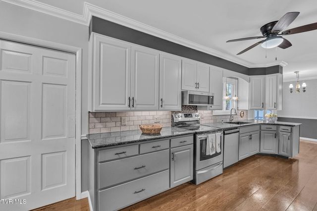 2111 Lee Highway, Bristol, VA 24201