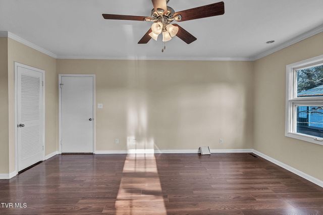 2111 Lee Highway, Bristol, VA 24201