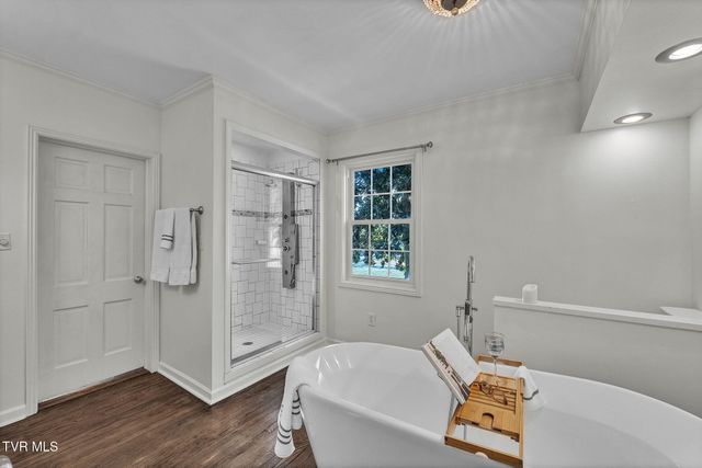 2111 Lee Highway, Bristol, VA 24201